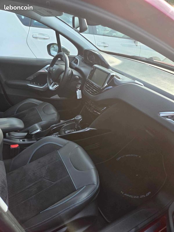 Peugeot 2008 Crossway full