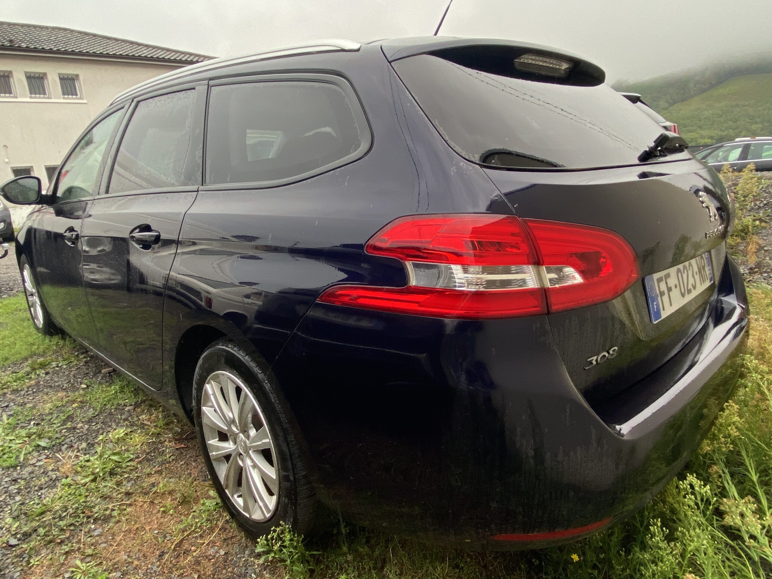 
								Peugeot 308 SW full									
