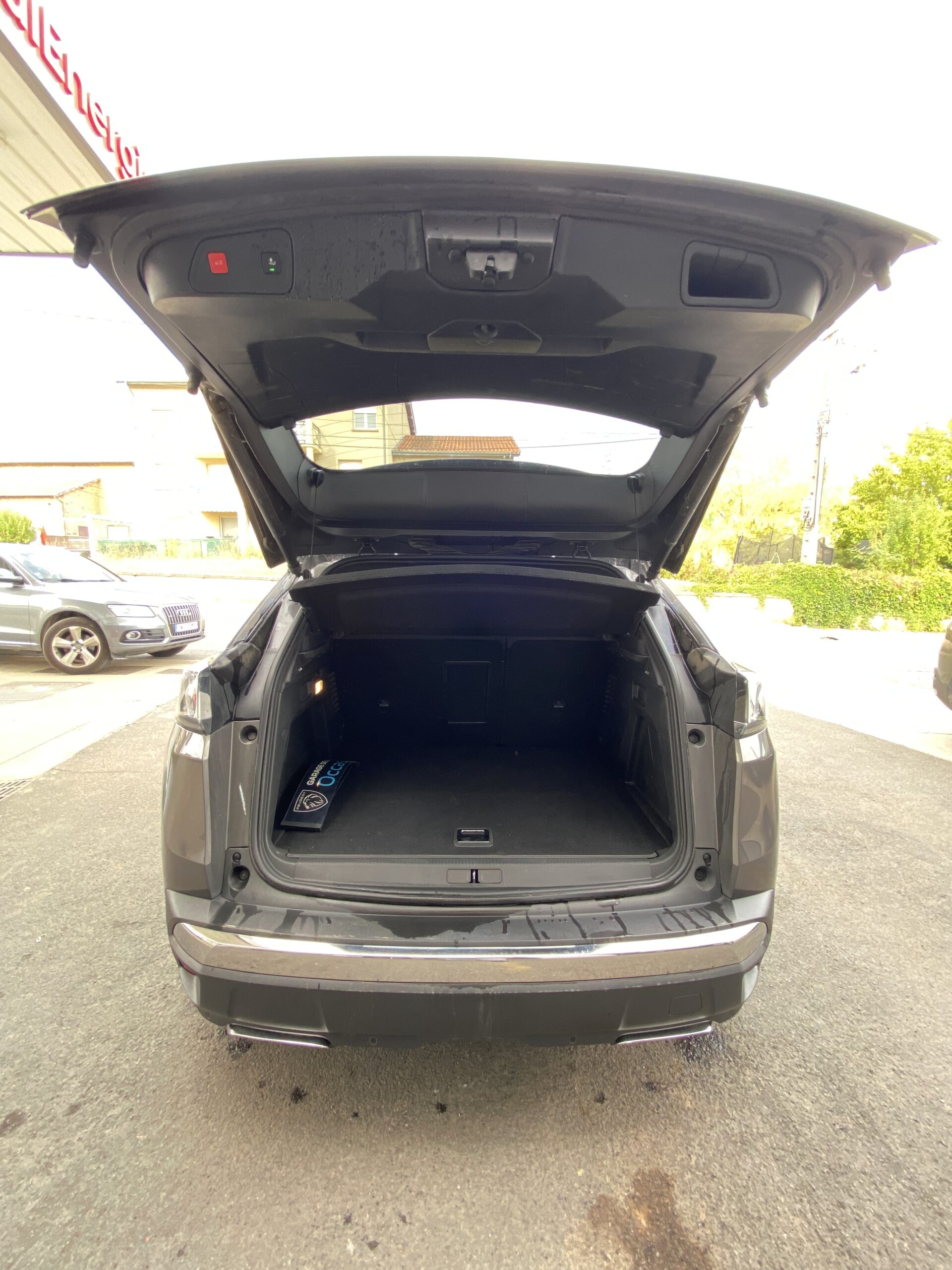 
								Peugeot 3008 Hybride full									