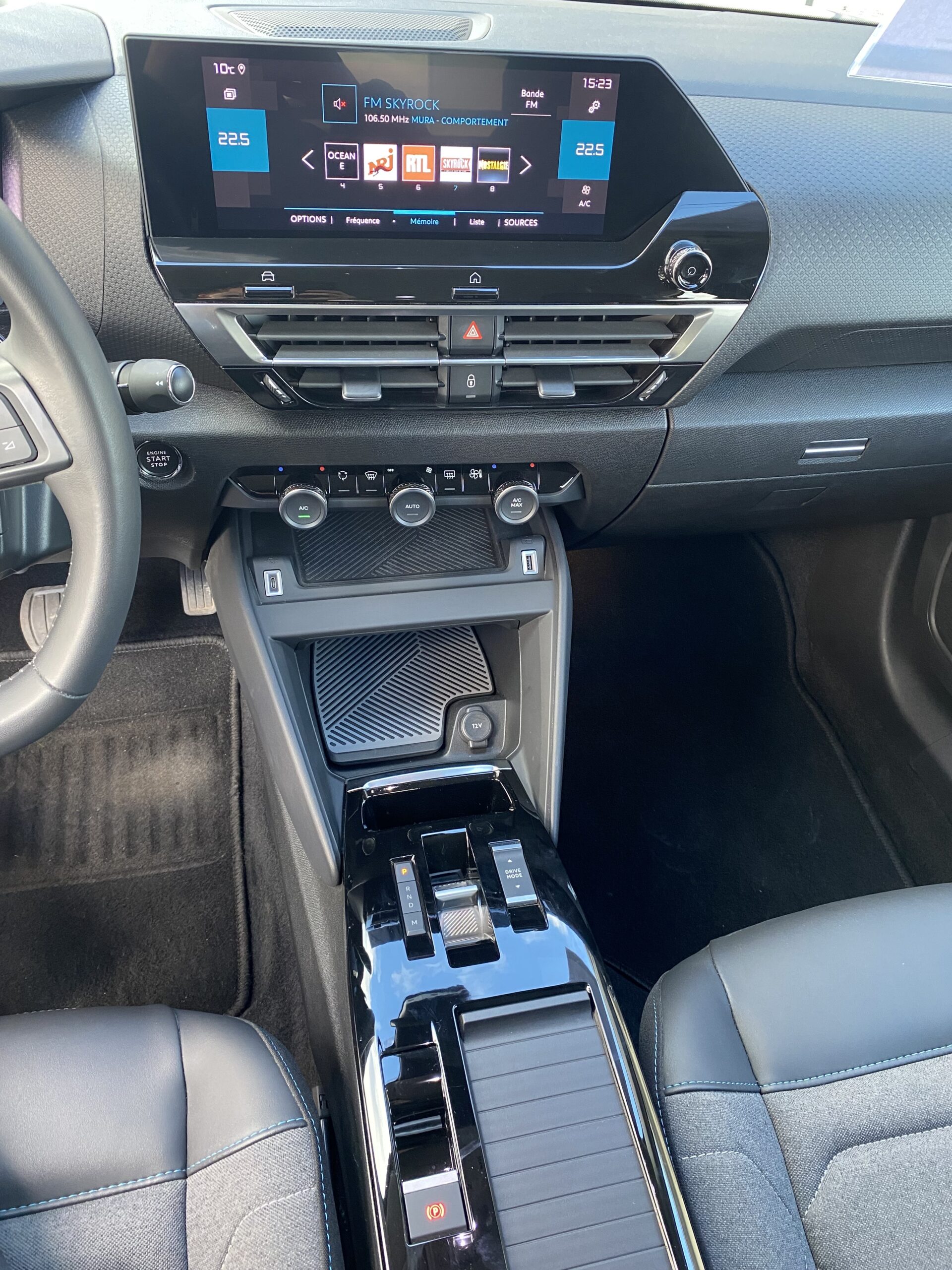 
								Citroën C4 essence Finition Feel Pack full									