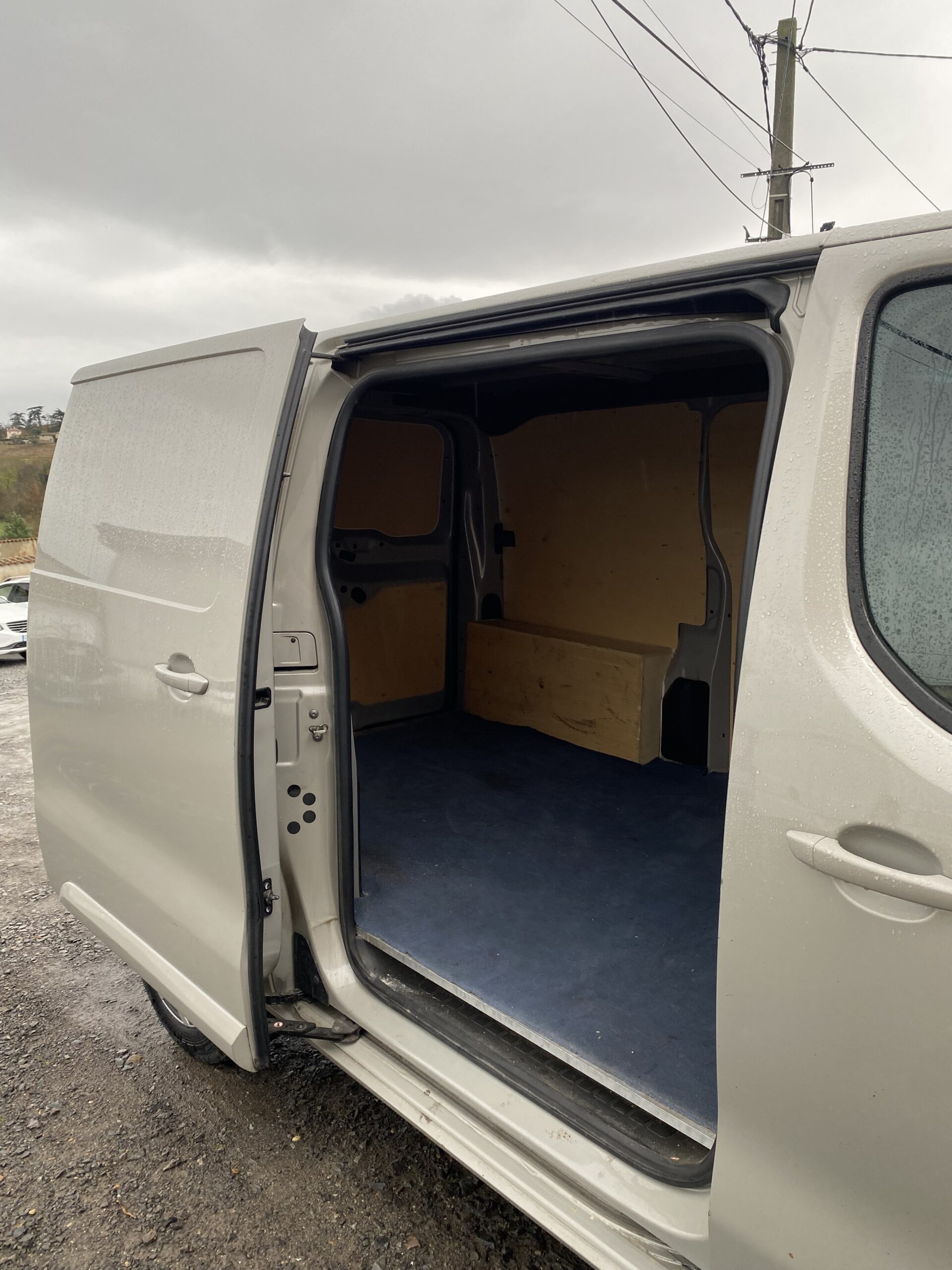 
								Peugeot Expert FG full									