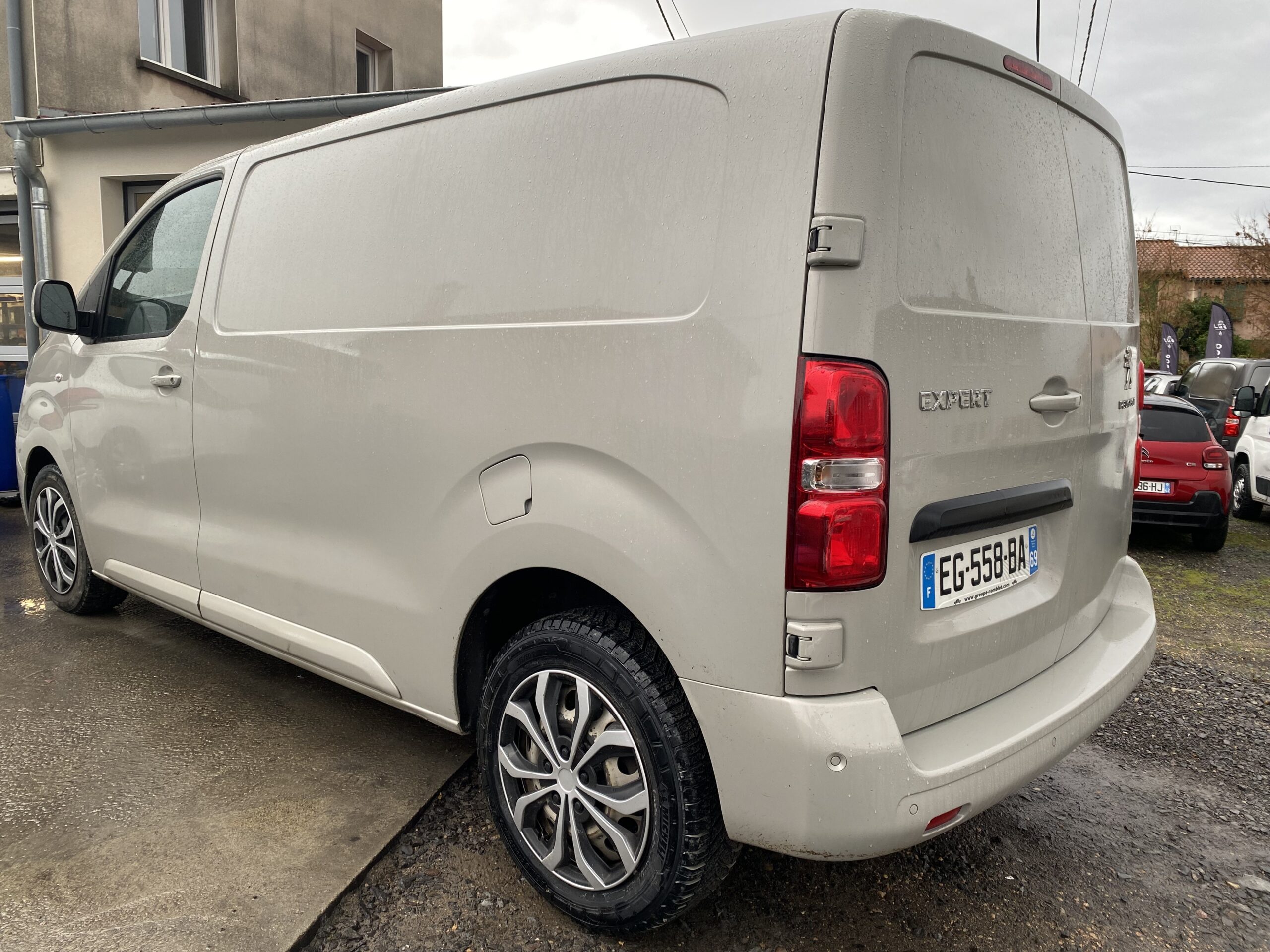 
								Peugeot Expert FG full									