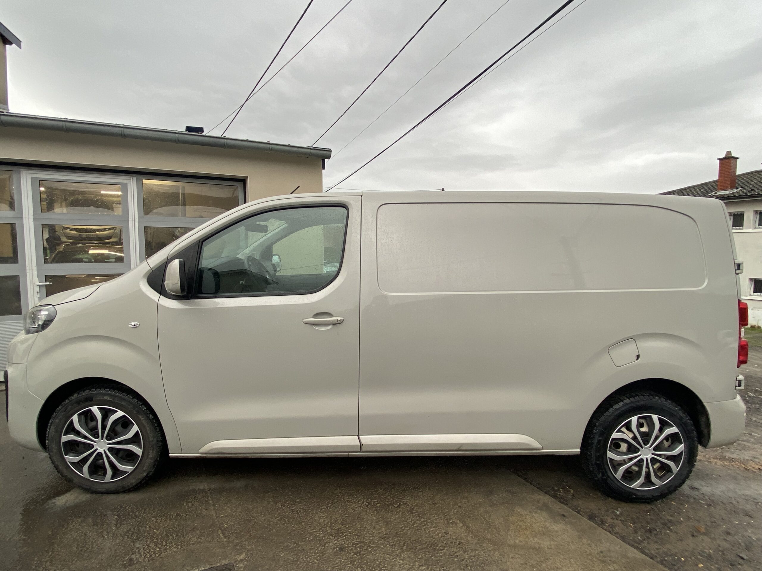 
								Peugeot Expert FG full									