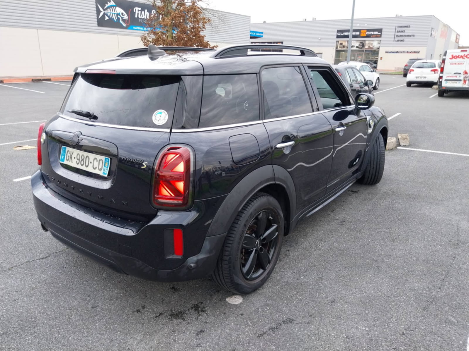 
								Mini Countryman full									