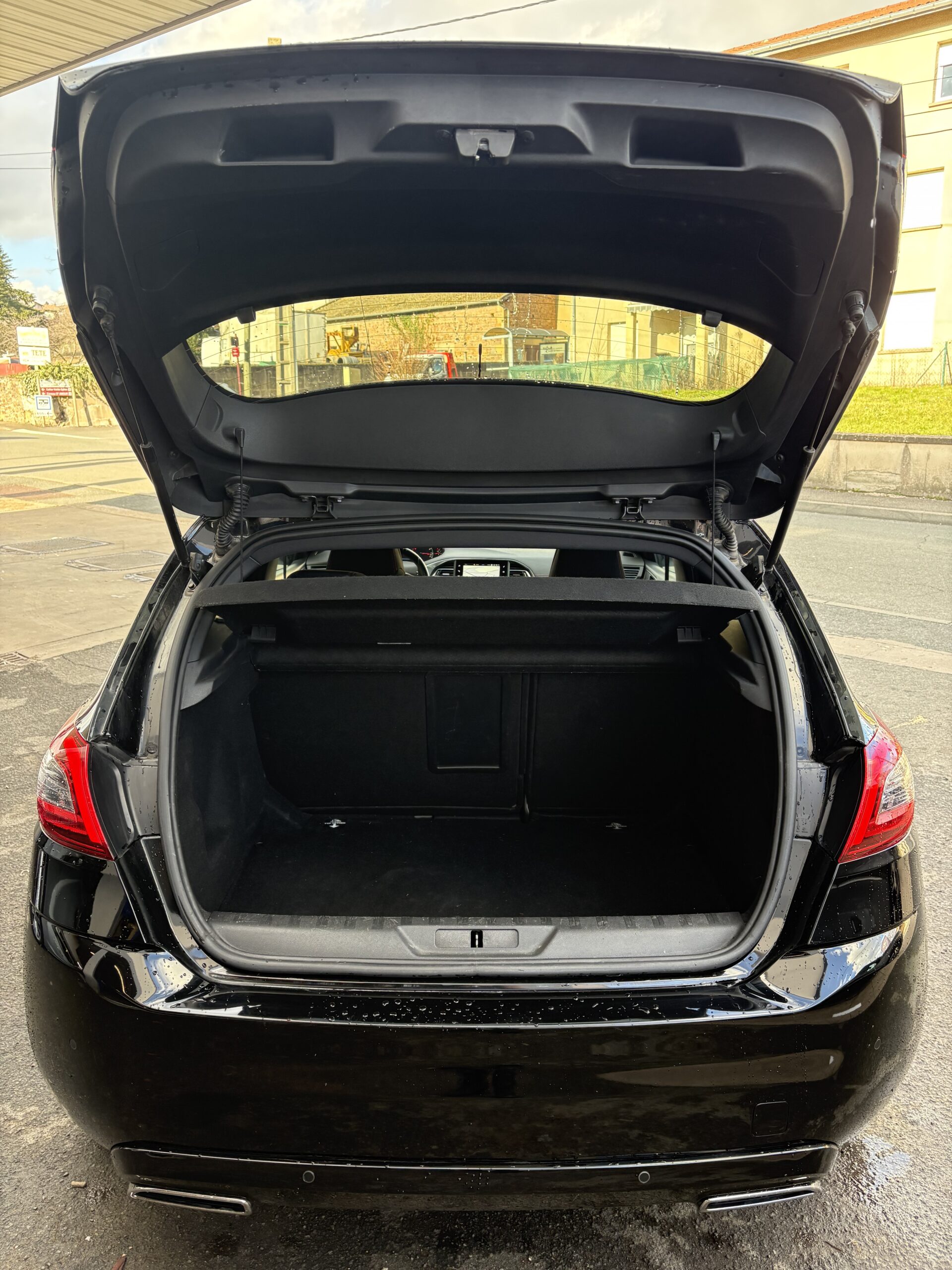 
								Peugeot 308 GT-LINE full									