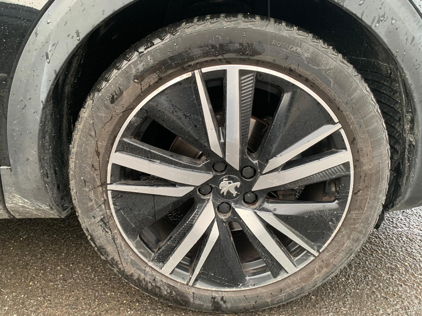 
								Peugeot 3008 1.2 Puretech 130 ch GT Pack full									