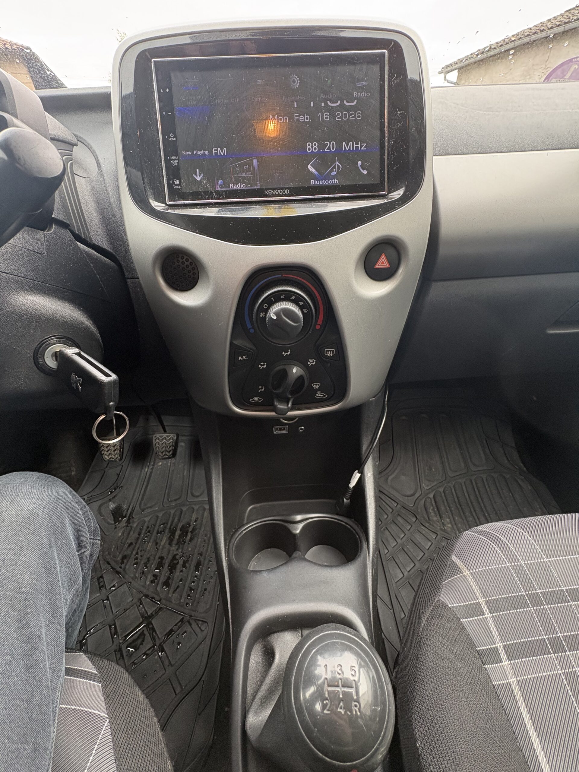 
								Peugeot 108 1.2 Puretech 82 ch full									