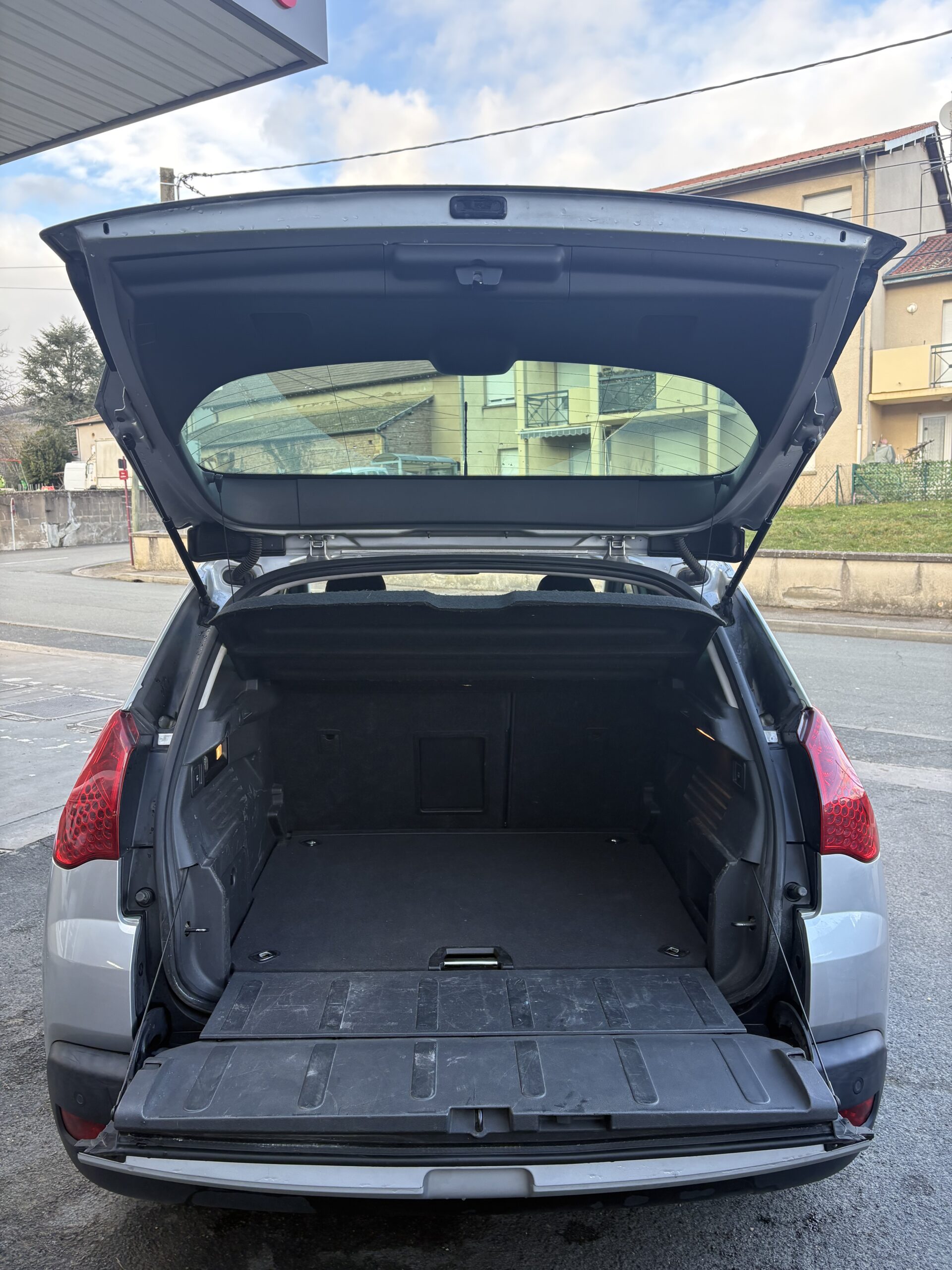 
								Peugeot 3008 1.6 Hdi 115 ch full									