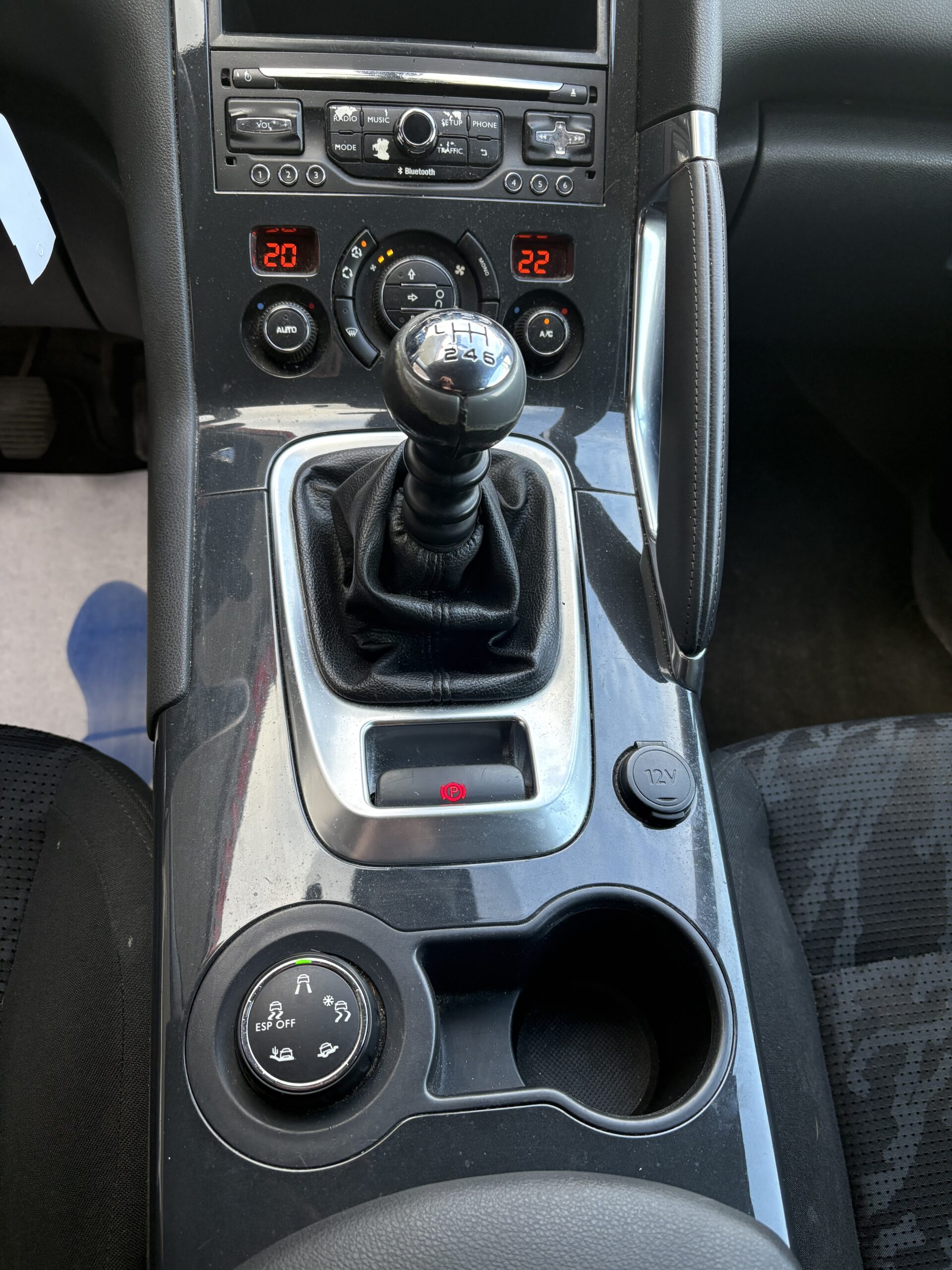 
								Peugeot 3008 1.6 Hdi 115 ch full									