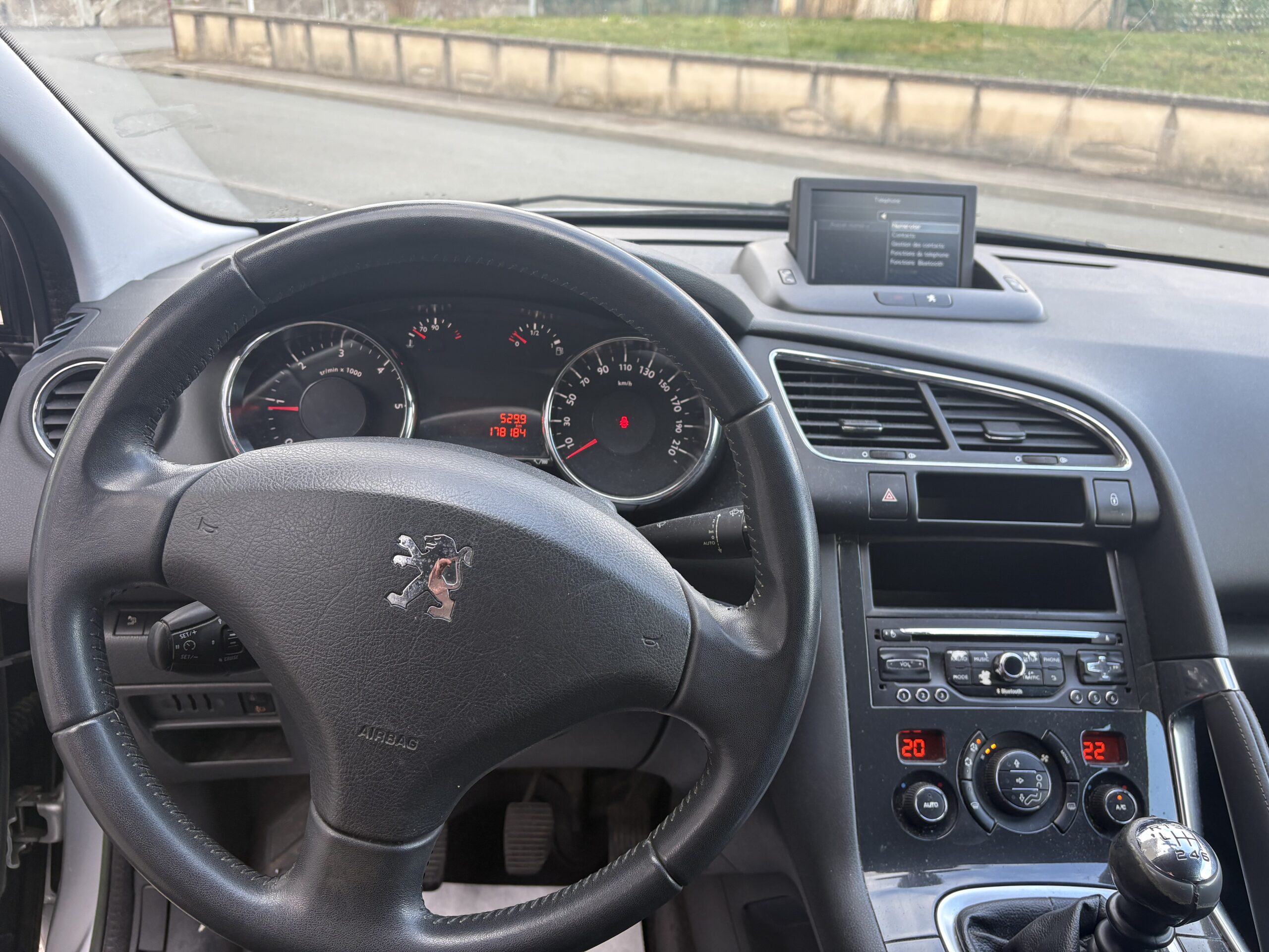 
								Peugeot 3008 1.6 Hdi 115 ch full									