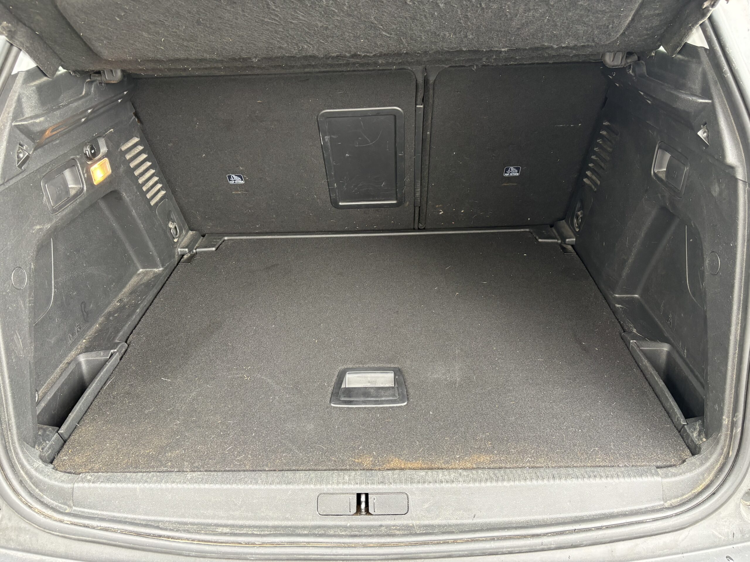 
								Peugeot 3008 1.2 Puretech 130ch ACTIVE full									