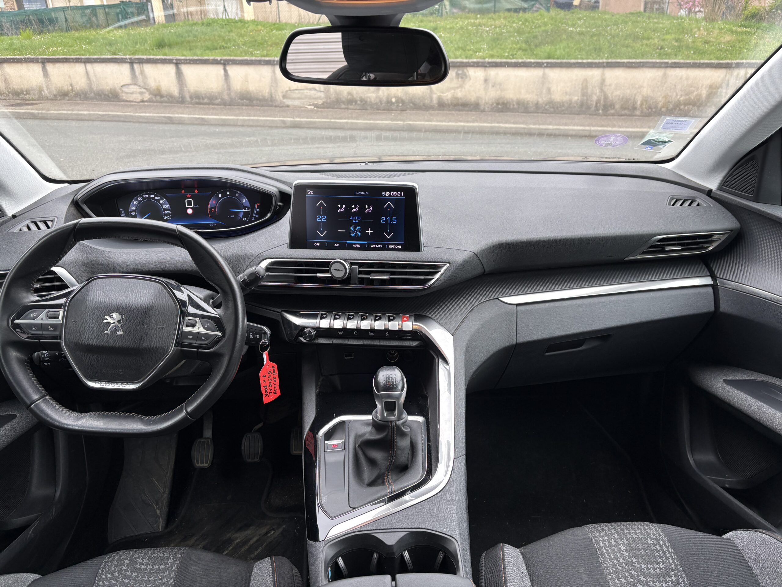 
								Peugeot 3008 1.2 Puretech 130ch ACTIVE full									