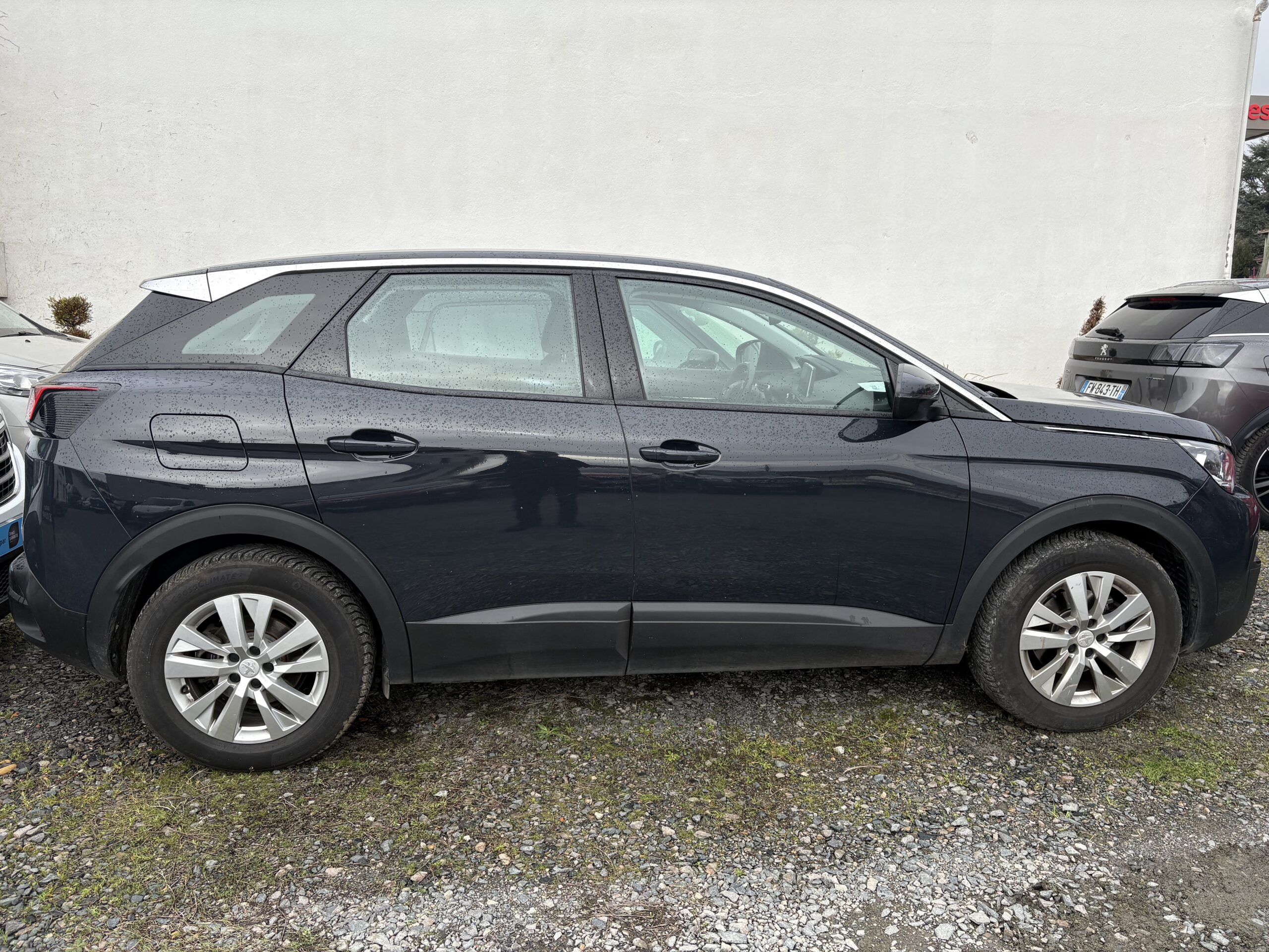 
								Peugeot 3008 1.2 Puretech 130ch ACTIVE full									