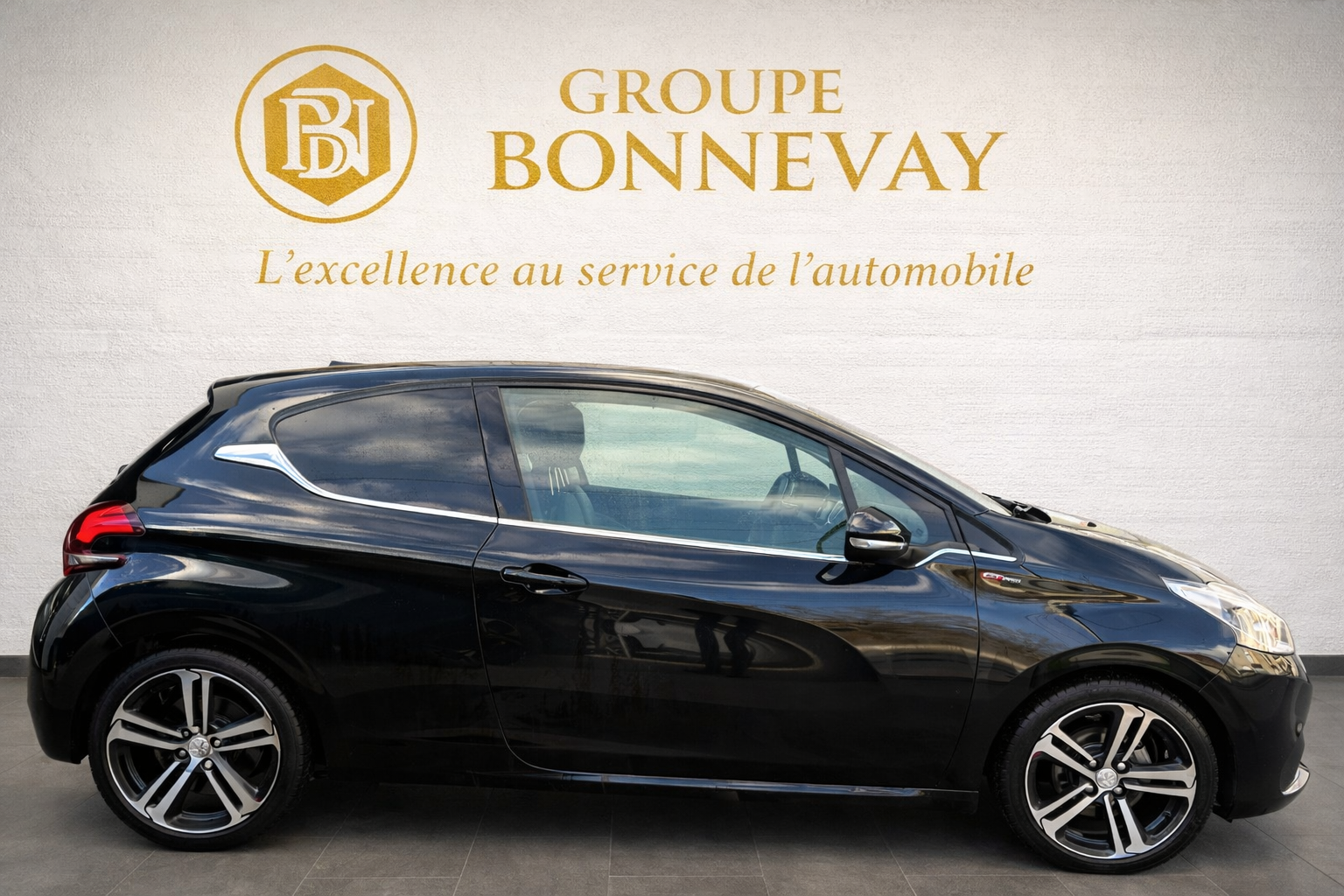 
								Peugeot 208 GT-LINE full									