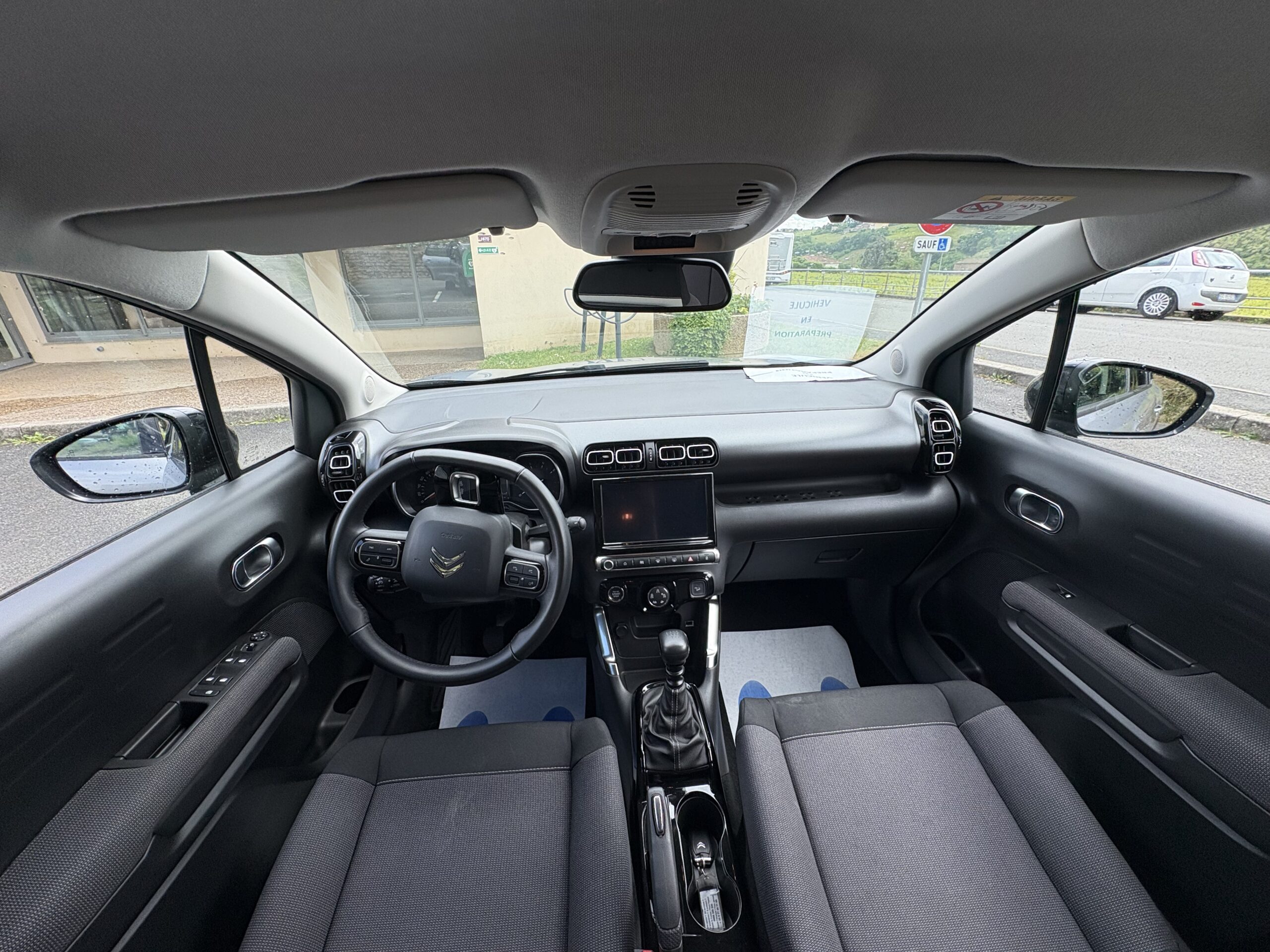 
								CITROEN C3 AIRCROSS BLUEHDI 110CH S&S SHINE full									