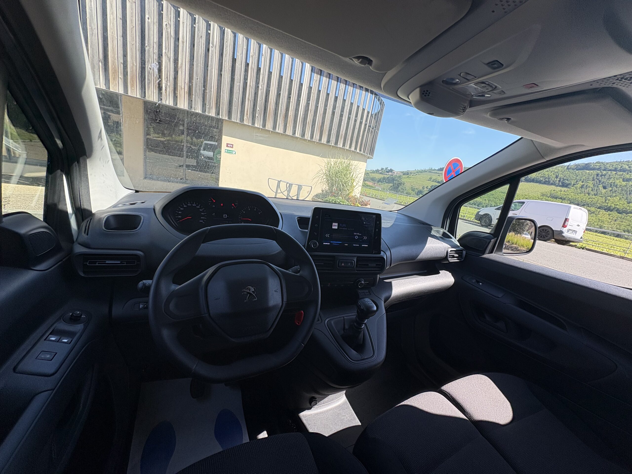 
								Peugeot partner m 650kg bluehdi 100ch s&s pack premium connect full									