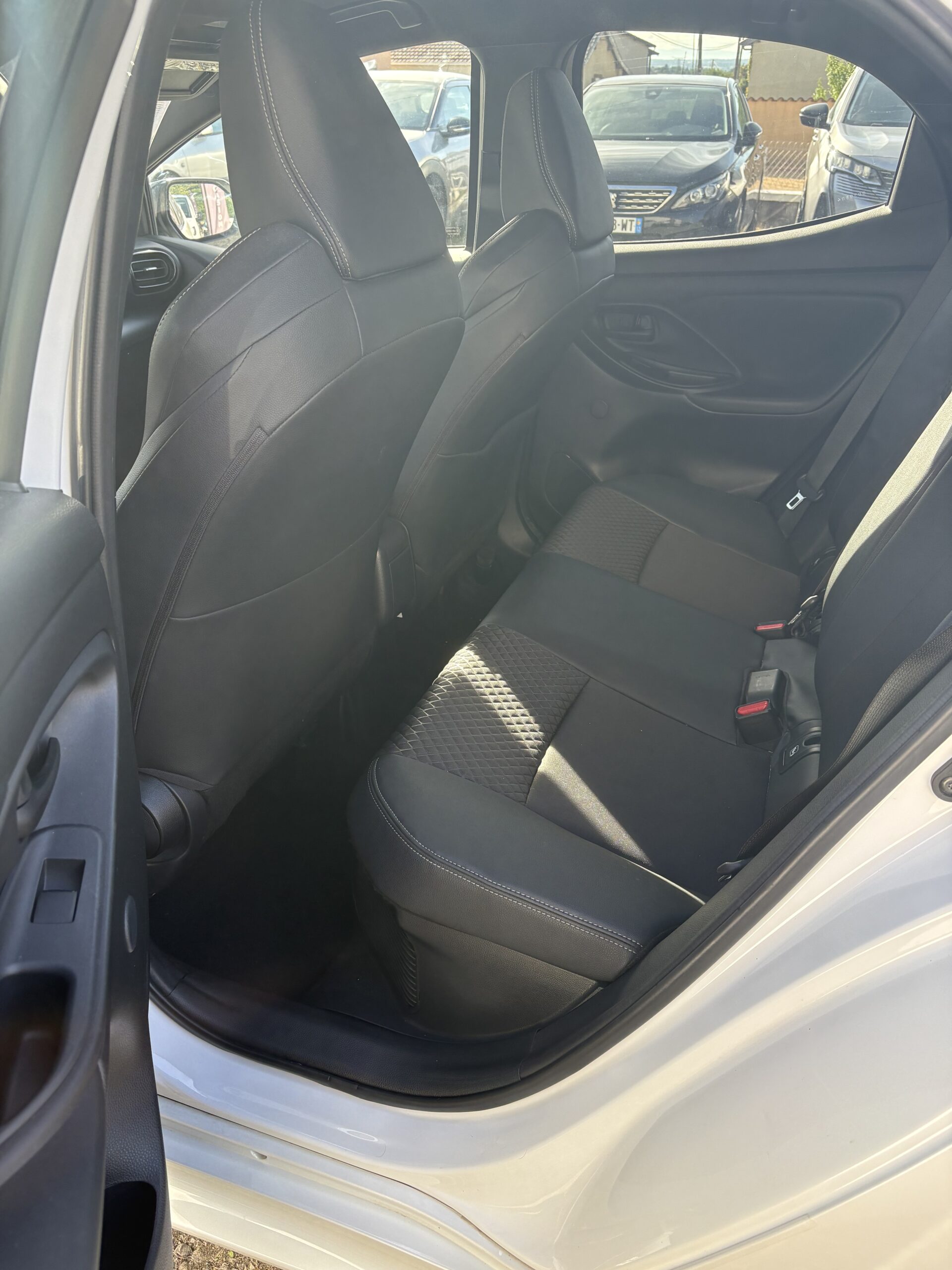 
								Toyota Yaris 116H 92ch COLLECTION 5P MY21 full									