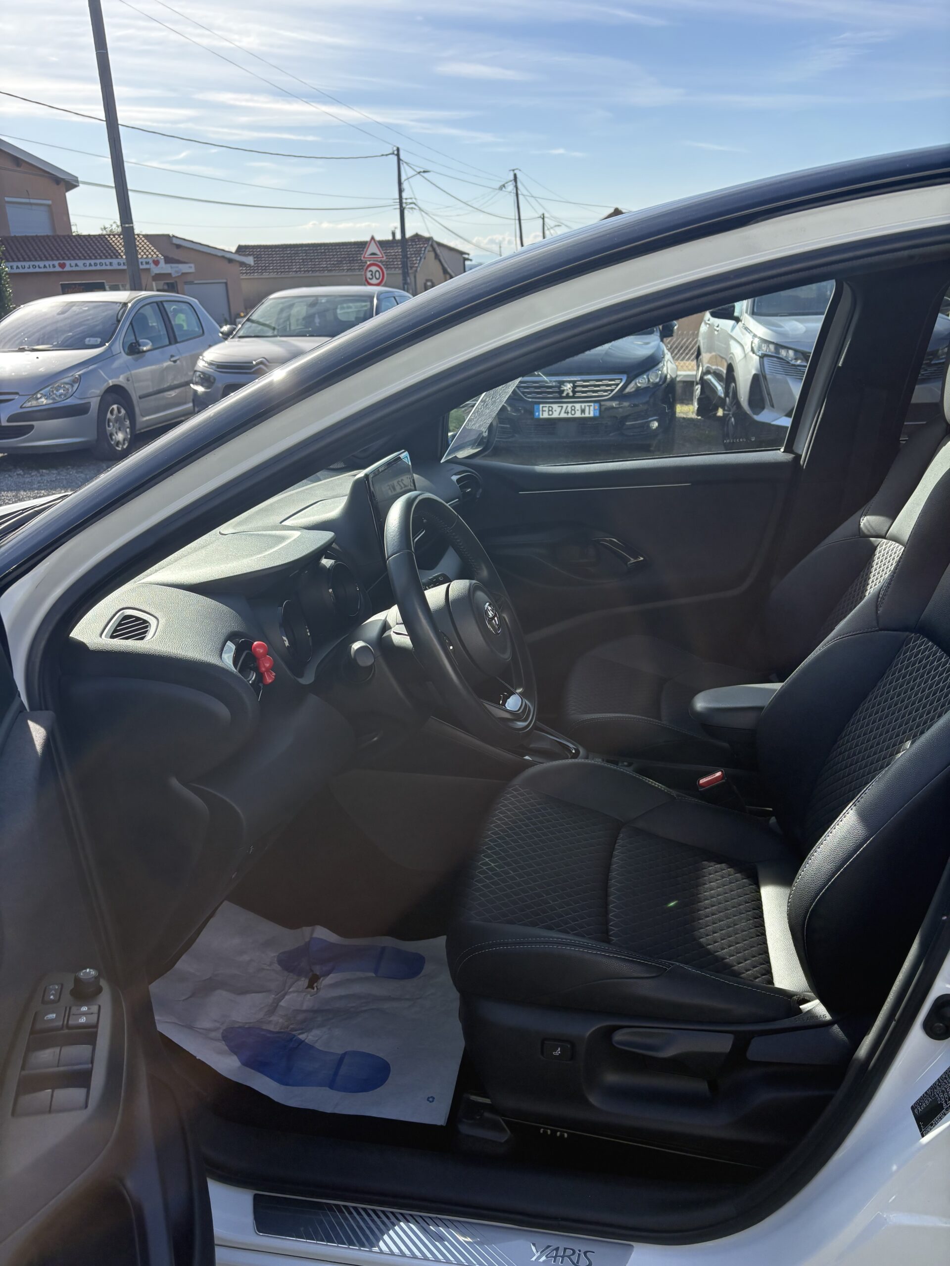 
								Toyota Yaris 116H 92ch COLLECTION 5P MY21 full									