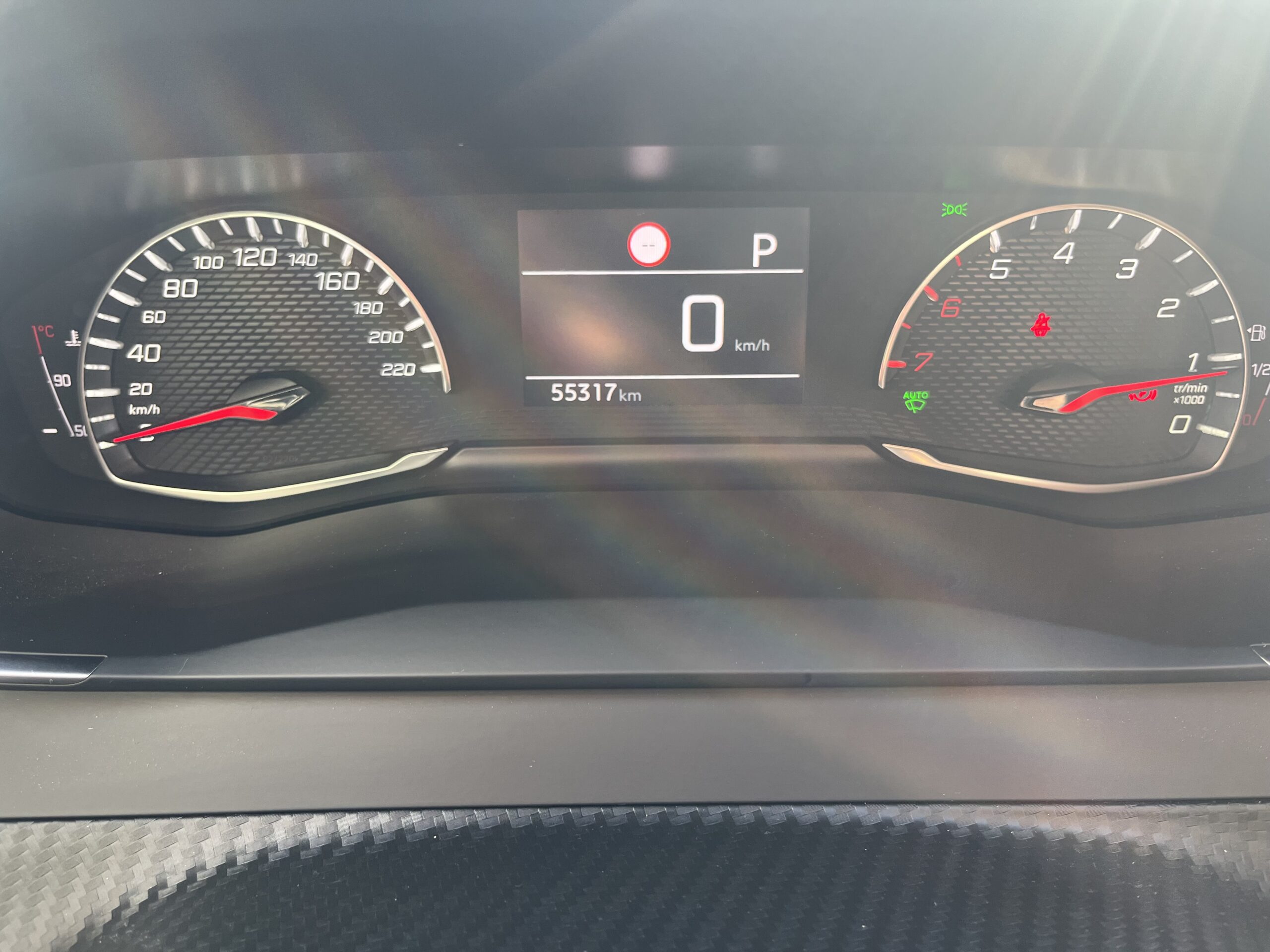 
								Peugeot 2008 1.2 PURETECH 130CH S&S ALLURE EAT8 full									