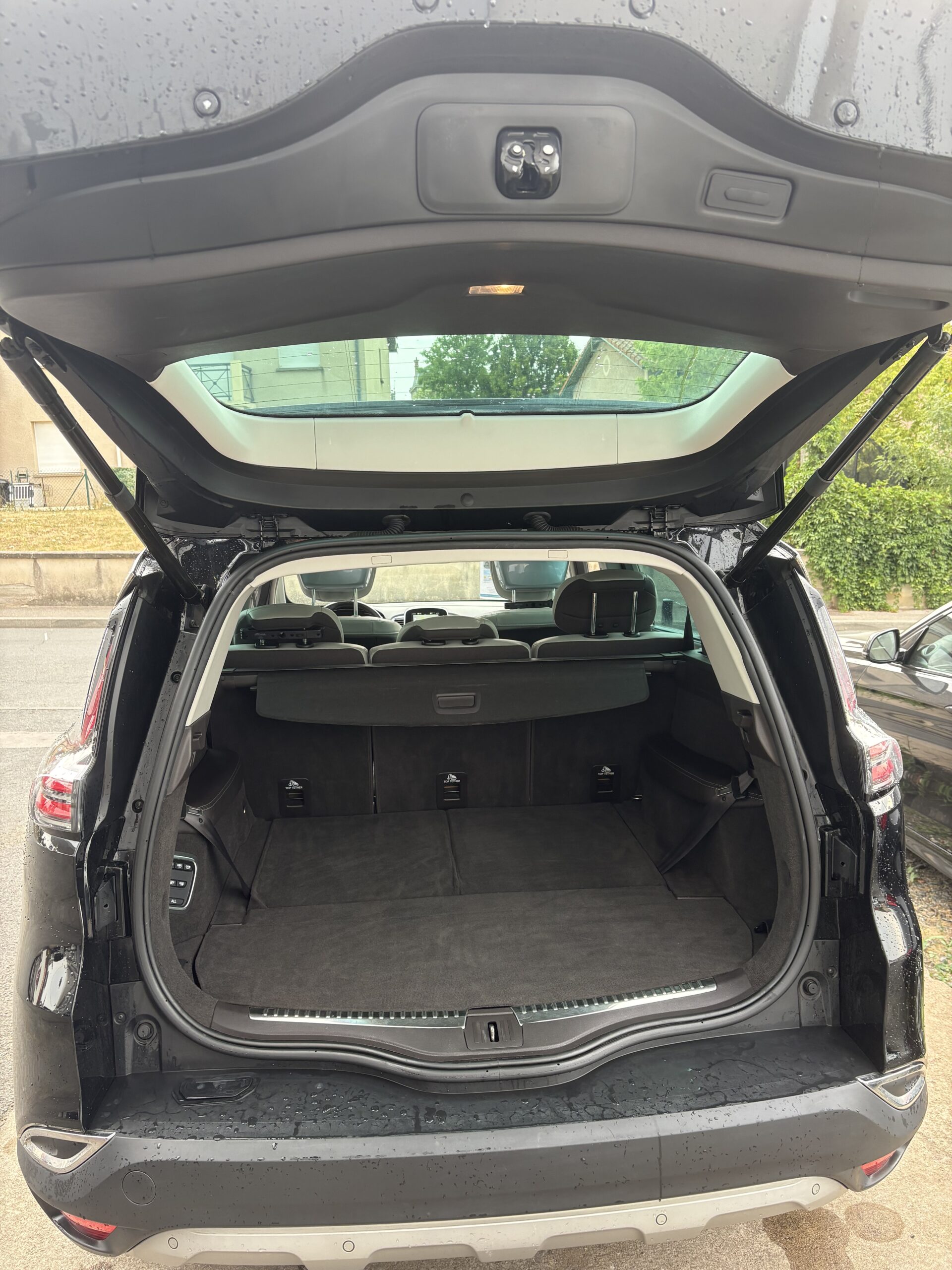 
								Renault Espace V 1.6 DCI 160CH ENERGY INITIALE PARIS EDC full									