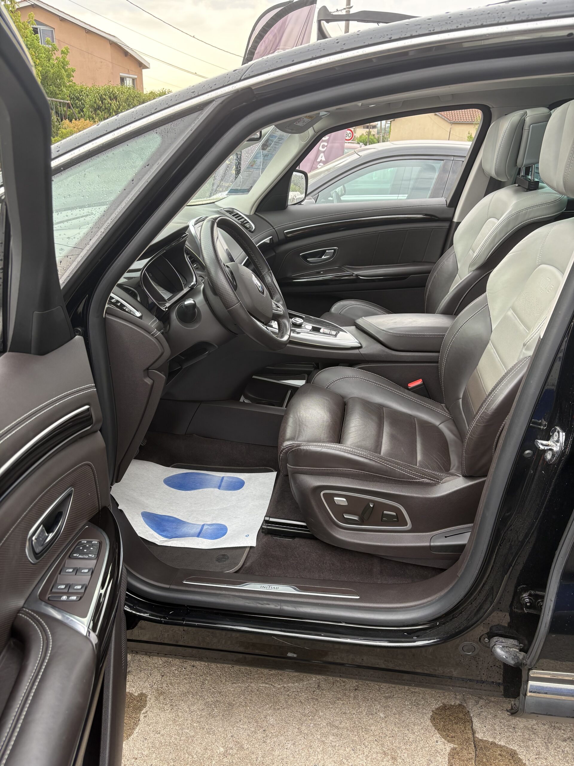 
								Renault Espace V 1.6 DCI 160CH ENERGY INITIALE PARIS EDC full									